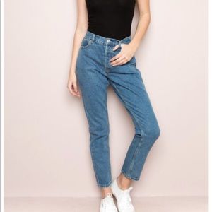 Brandy Melville boyfriend jeans
